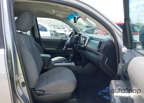 2017 Toyota Tacoma Sr5 V6 z USA, uszkodzony, nr VIN 3TMAZ5CN4HM027418